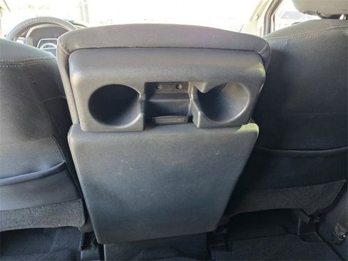 Used 2017 Nissan Titan SV image 14