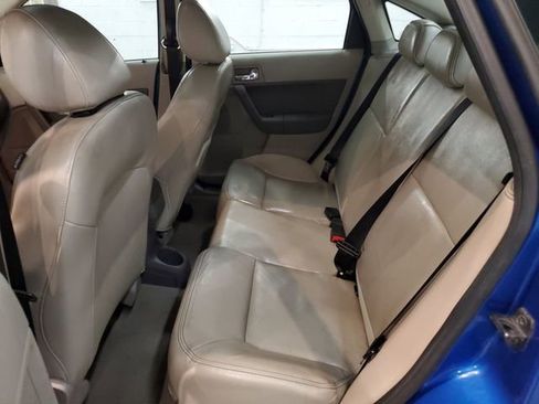 Used 2010 Ford Focus SEL image 27