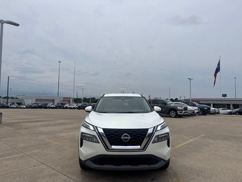 Certified 2023 Nissan Rogue SV FWD image 5