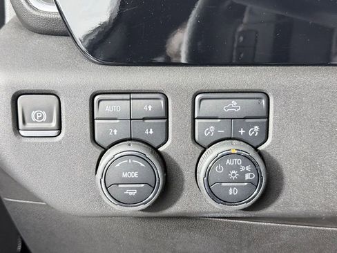 Used 2025 Chevrolet Silverado 1500 RST w/ Convenience Package II image 21