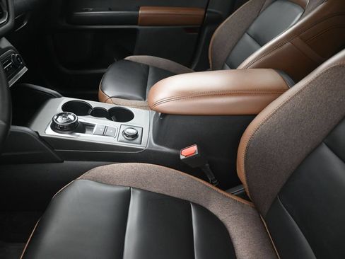Certified 2025 Ford Bronco Sport Outer Banks w/ Outer Banks Tech Package+ AWD/4WD image 20