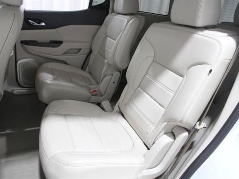 Used 2021 GMC Acadia Denali w/ Denali Ultimate Package AWD/4WD image 21
