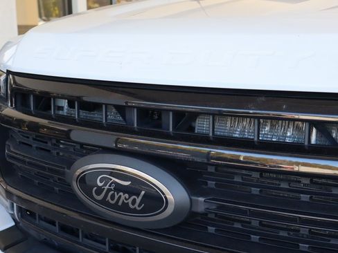 Used 2022 Ford F250 Lariat w/ Black Appearance Package image 56