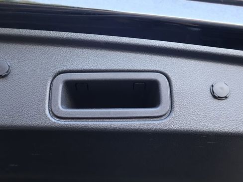 Used 2024 Nissan Pathfinder SV FWD image 49