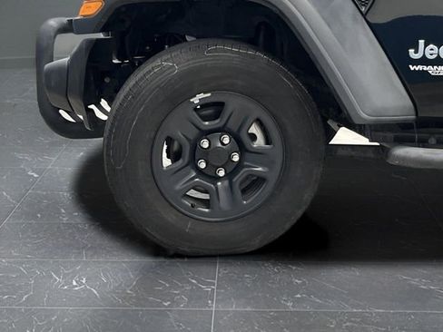 Used 2021 Jeep Wrangler Sport image 33