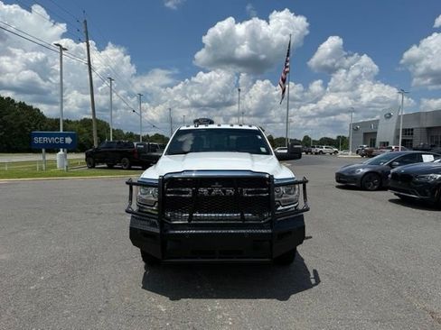 Used 2024 RAM 3500 Tradesman w/ Chrome Appearance Group AWD/4WD image 2