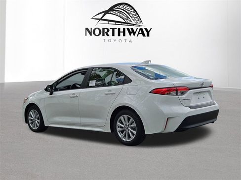 New 2026 Toyota Corolla LE image 5