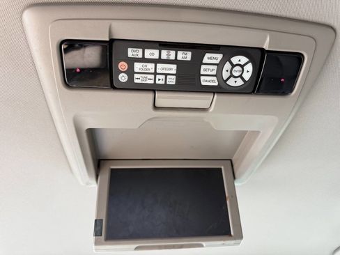 Used 2016 Honda Odyssey SE image 8
