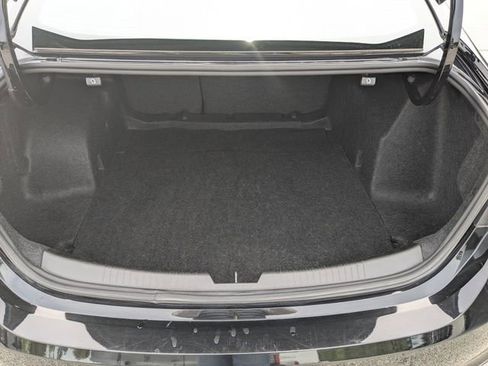 Used 2024 Chevrolet Malibu LT FWD image 18