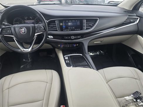 Used 2022 Buick Enclave Essence image 14