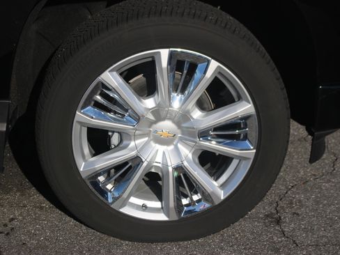 Used 2024 Chevrolet Silverado 1500 High Country w/ High Country Premium Package image 39