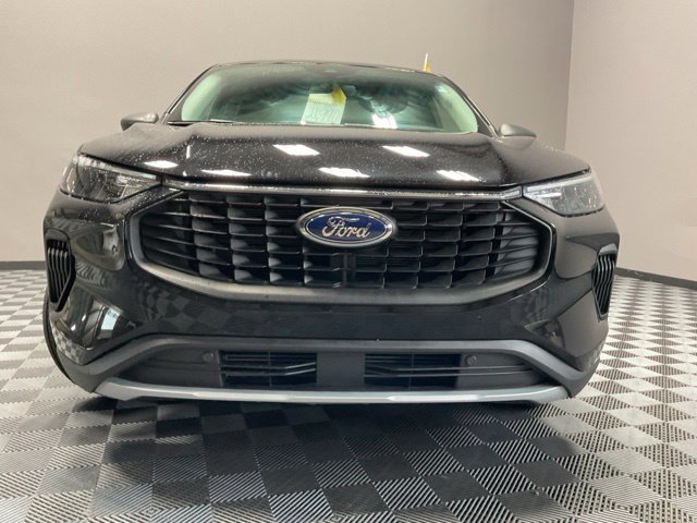 Used 2023 Ford Escape Active AWD/4WD image 3
