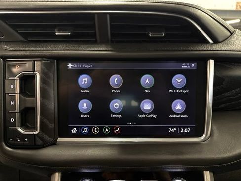 Used 2021 GMC Yukon XL Denali w/ Denali Premium Package AWD/4WD image 15