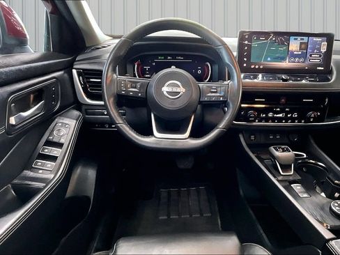 Used 2024 Nissan Rogue SL AWD/4WD image 8