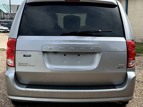 Used 2017 Dodge Grand Caravan SXT FWD image 9