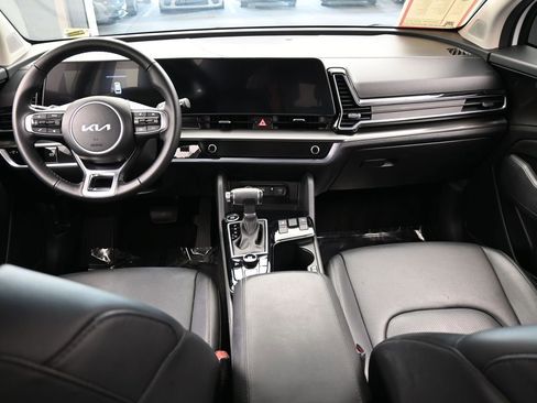 Used 2024 Kia Sportage EX image 40