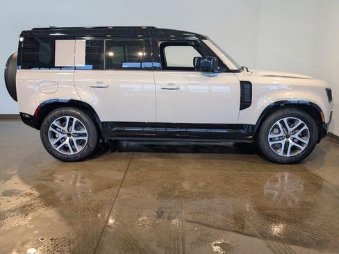 New 2026 Land Rover Defender 110 X-Dynamic SE AWD/4WD image 6