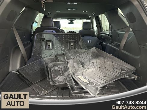 Used 2023 Chevrolet Traverse RS image 20