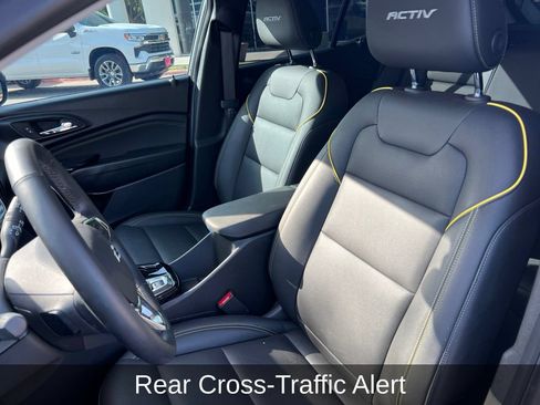 Used 2025 Chevrolet Trax ACTIV w/ Sunroof Package FWD image 10