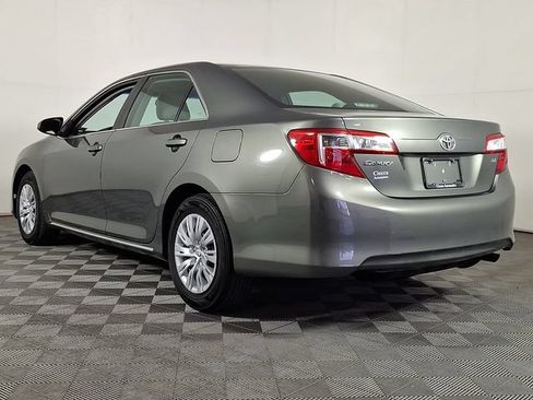 Used 2012 Toyota Camry LE FWD image 6