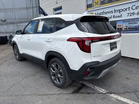 Certified 2024 Kia Seltos LX AWD/4WD image 2