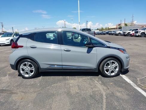 Used 2020 Chevrolet Bolt LT FWD image 3