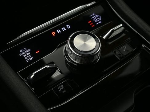 Used 2023 Jeep Grand Cherokee Overland AWD/4WD image 22