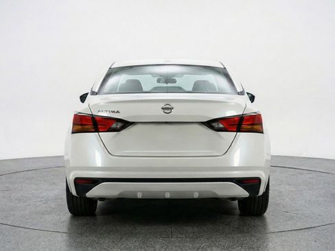 Used 2025 Nissan Altima 2.5 SV image 7