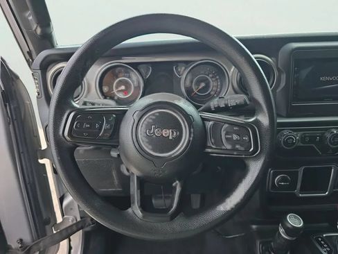 Used 2020 Jeep Wrangler Sport AWD/4WD image 16