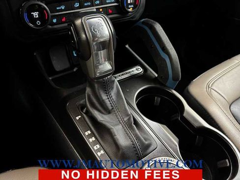 Used 2023 Ford Bronco Wildtrak image 30