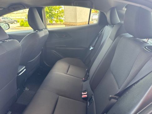 Used 2025 Toyota Prius LE FWD image 7