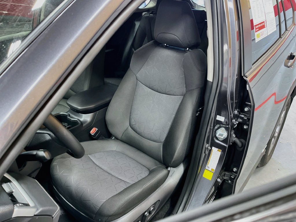 Used 2025 Toyota RAV4 XLE w/ Weather Package AWD/4WD image 19