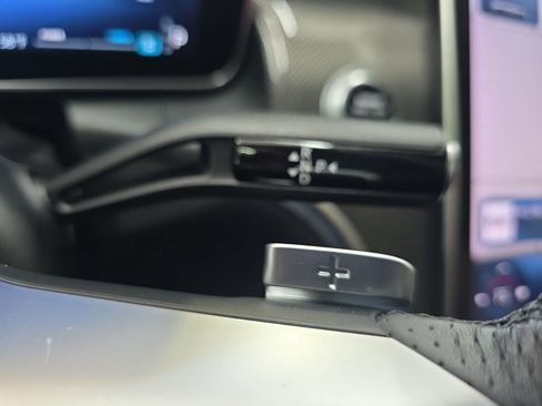 Used 2024 Mercedes-Benz GLC 300 4MATIC image 37