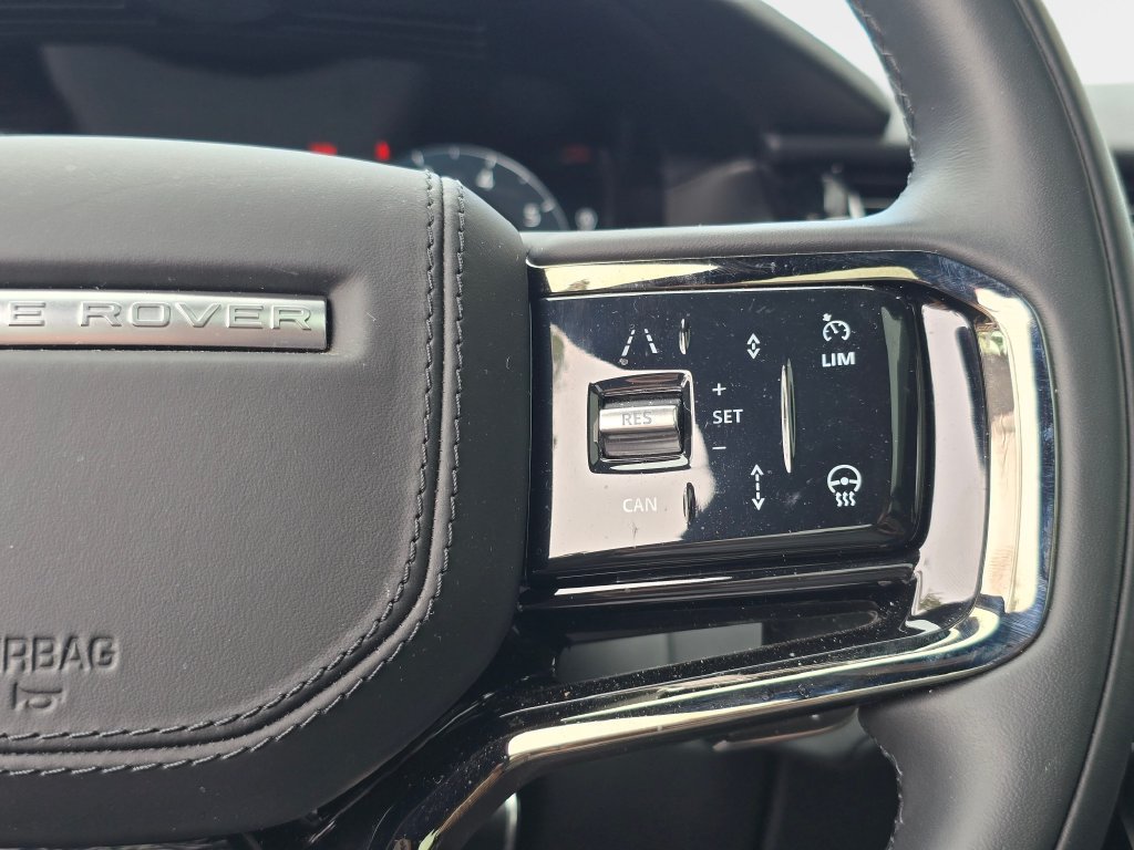 Certified 2025 Land Rover Range Rover Velar Dynamic SE AWD/4WD image 18