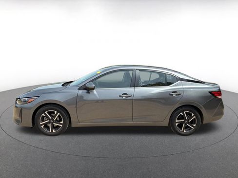 Used 2025 Nissan Sentra SV image 10