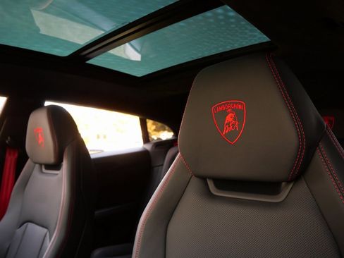 Used 2023 Lamborghini Urus S image 18