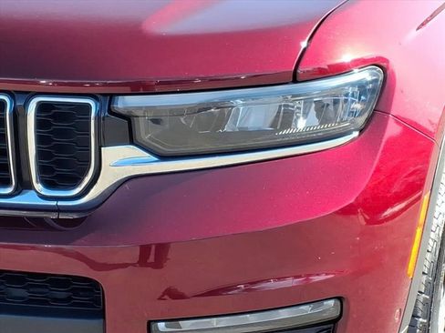 Used 2024 Jeep Grand Cherokee L Limited w/ Luxury Tech Group II image 33