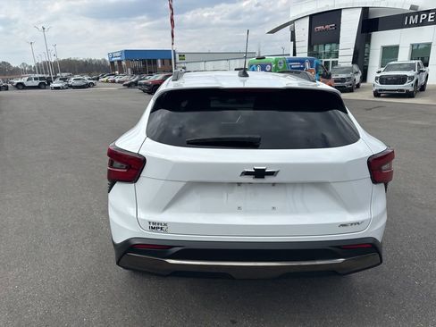 Used 2024 Chevrolet Trax ACTIV image 4