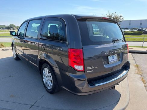 Used 2016 Dodge Grand Caravan American Value Package FWD image 16