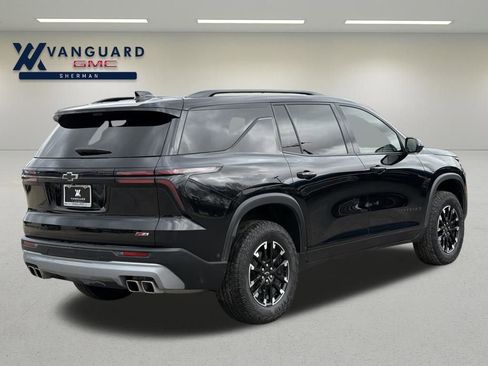 Used 2024 Chevrolet Traverse Z71 w/ Enhanced Driving Package image 6