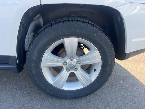 Used 2016 Jeep Compass Sport w/ Power Value Group FWD image 8