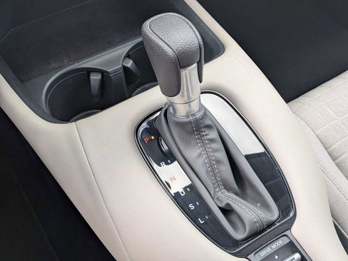 Used 2024 Honda HR-V LX image 28