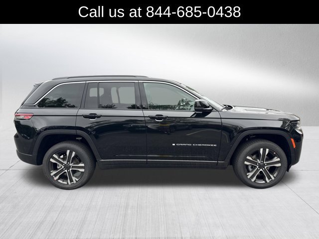 New 2027 Jeep Grand Cherokee Limited AWD/4WD image 4
