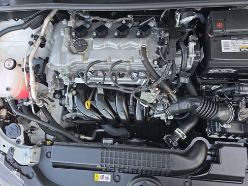 Used 2022 Toyota Corolla LE image 36