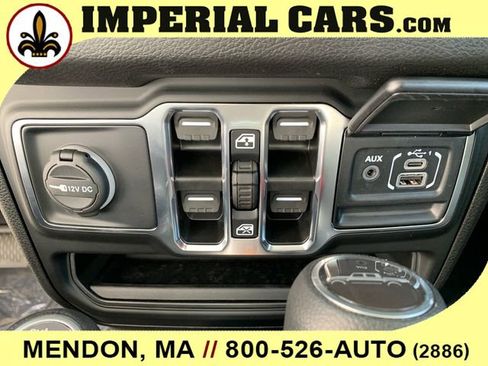 New 2025 Jeep Gladiator Sport image 25