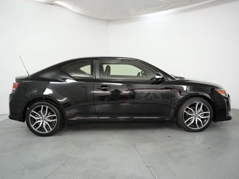 Used 2015 Scion tC image 5