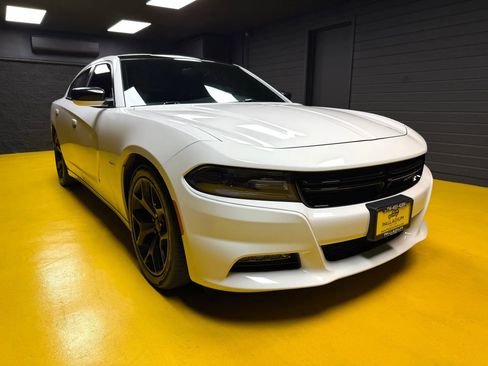 Used 2016 Dodge Charger R/T w/ Navigation & Travel Group image 3