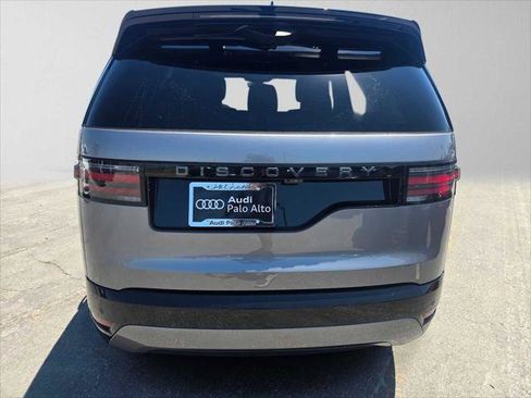 Used 2025 Land Rover Discovery Dynamic SE AWD/4WD image 4