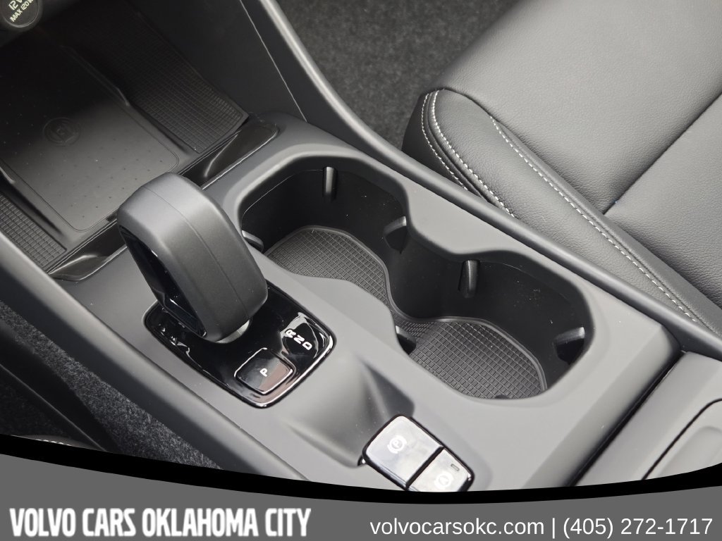 Used 2026 Volvo XC40 B5 Core w/ Protection Package Premier AWD/4WD image 19