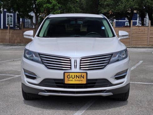 Used 2017 Lincoln MKC Select w/ Select Plus Package FWD image 9